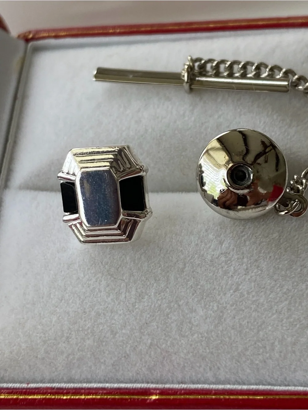 Geoffrey Beene black onyx silvertone tie tack